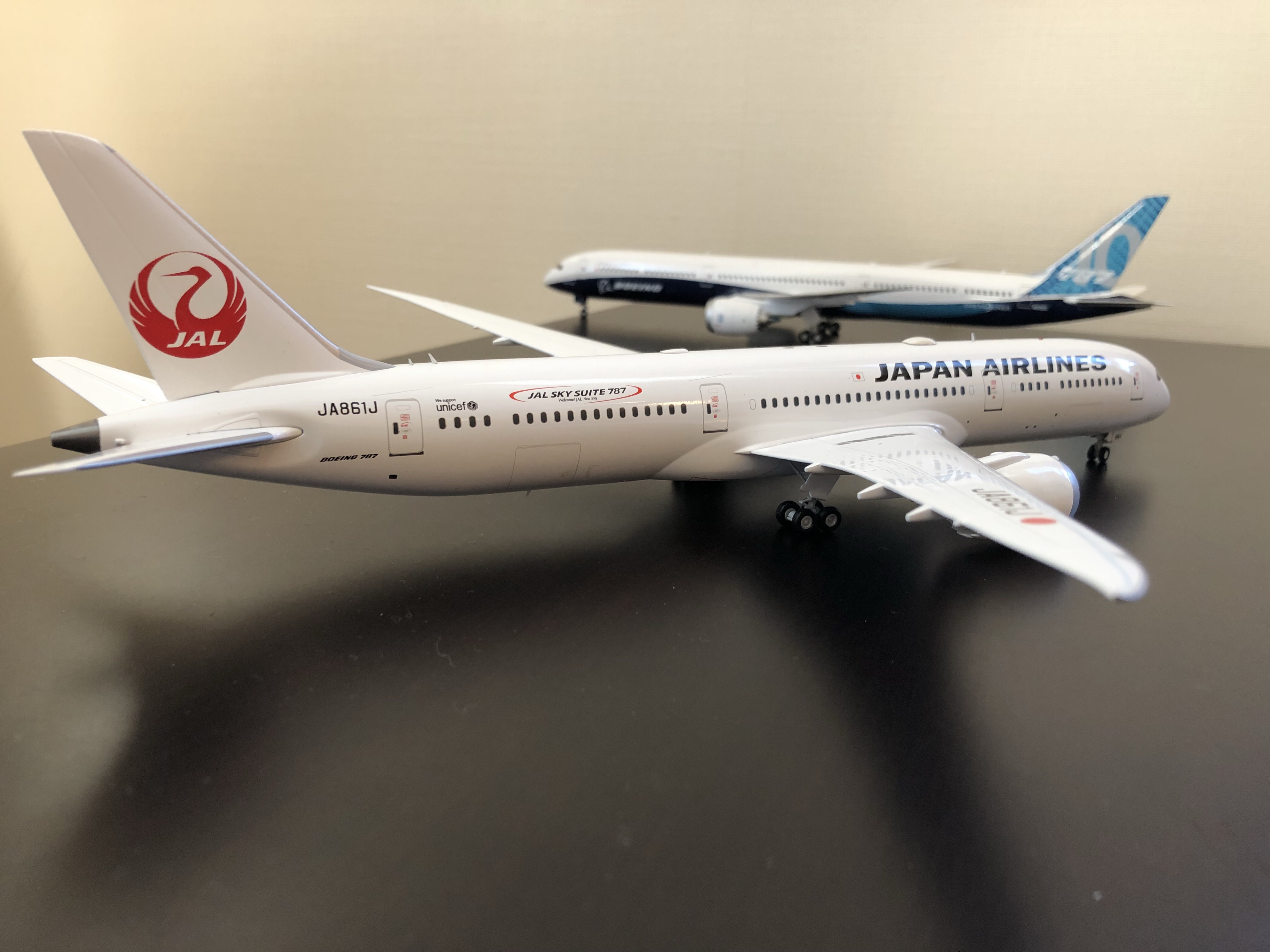 JAL 787-9 1:200 JA861J, JAL Sky Suite – シアトル☆セネカ通り#5
